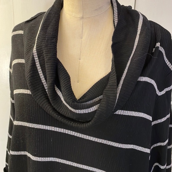International Concepts black and silver striped tunic with front pockets - Picture 5 of 7